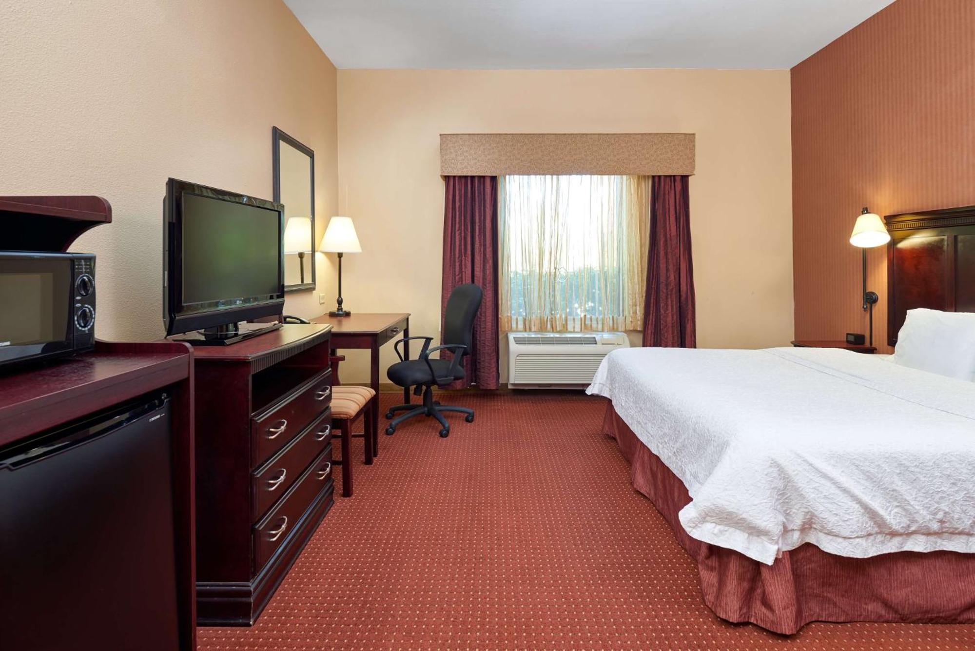 Hampton & Austin South Hotel 3*