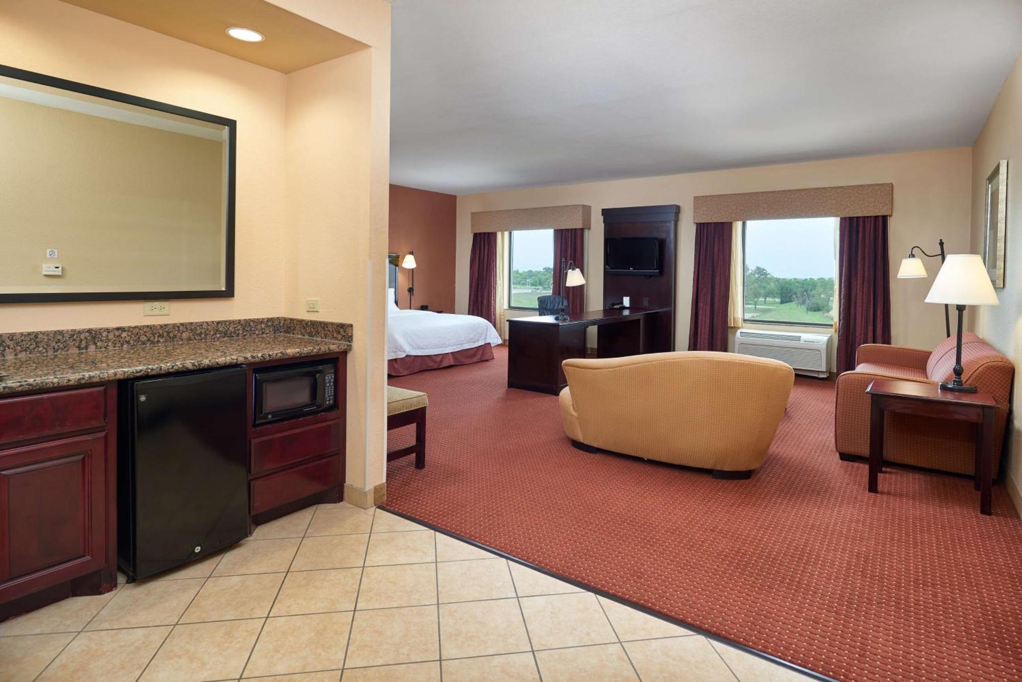 Hampton & Austin South Hotel 3*
