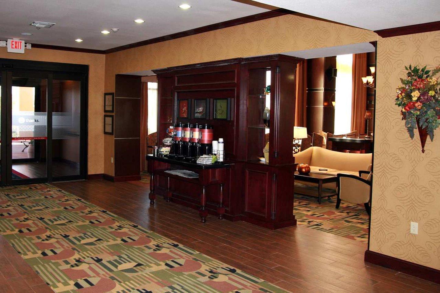 Hampton & Austin South Hotel