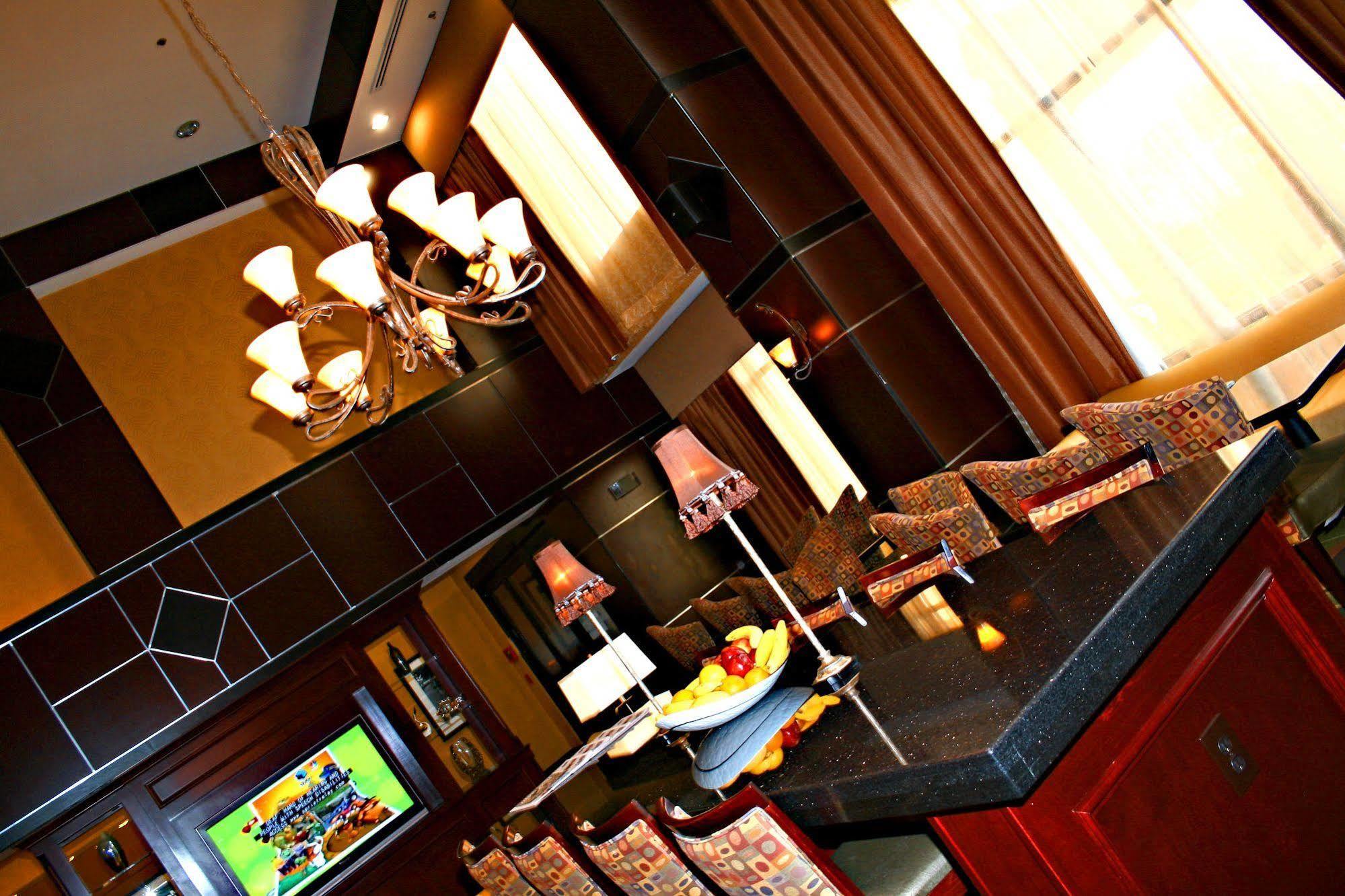 Hampton & Austin South Hotel 3*